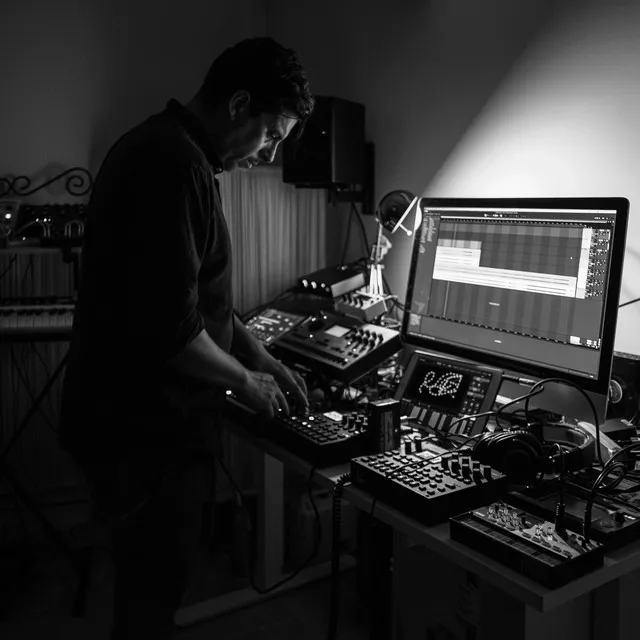 bioMecanico artist photo