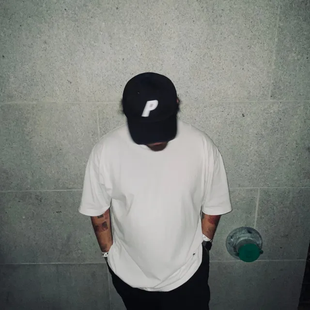 GOMEZZY artist photo