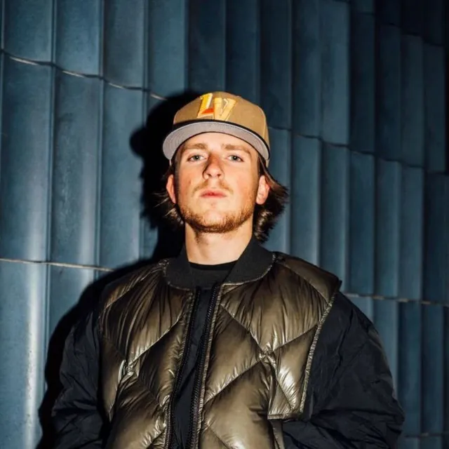 Luke Dean artist photo