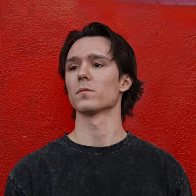 Blaise Bracic artist photo