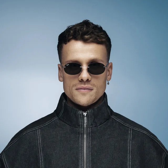 Maddix artist photo