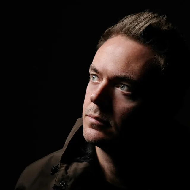 Andy Moor artist photo