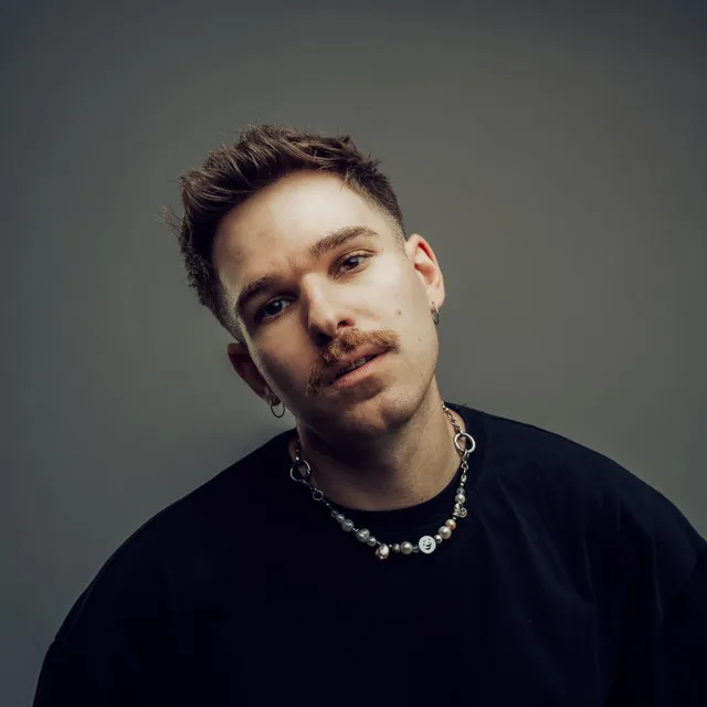 Ely Oaks artist photo