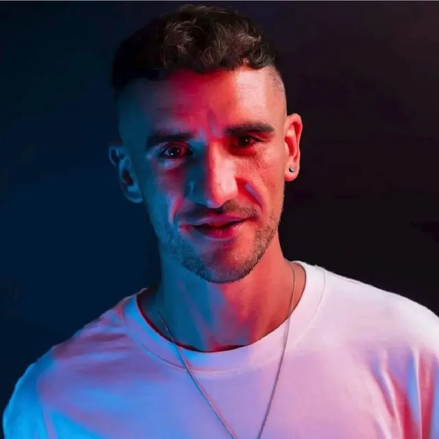 Billy Gillies artist photo